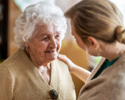 Dra Julia Carneiro - atendimento domiciliar